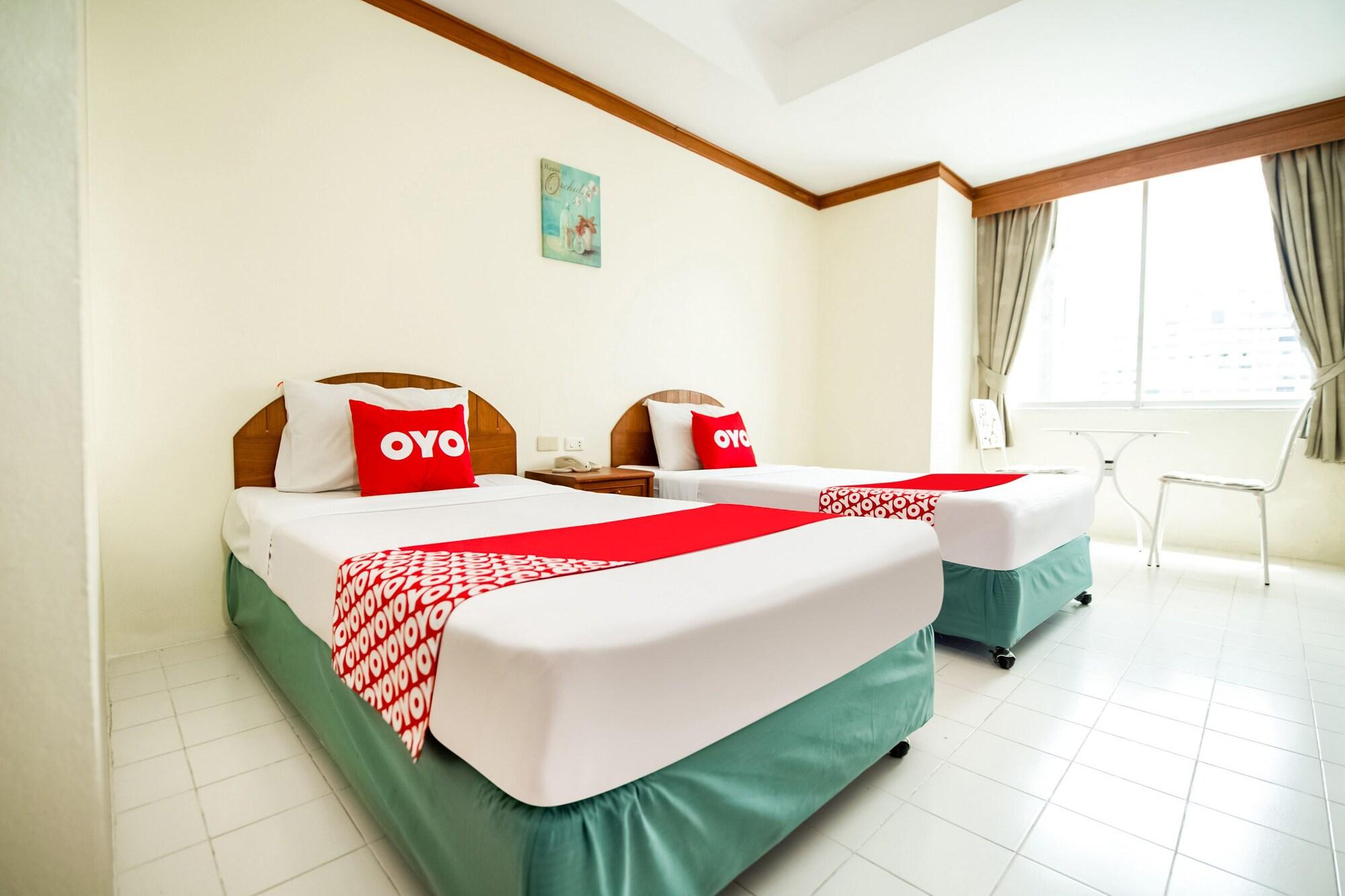 Oyo 320 Regent 2002 Guest House Phuket Extérieur photo