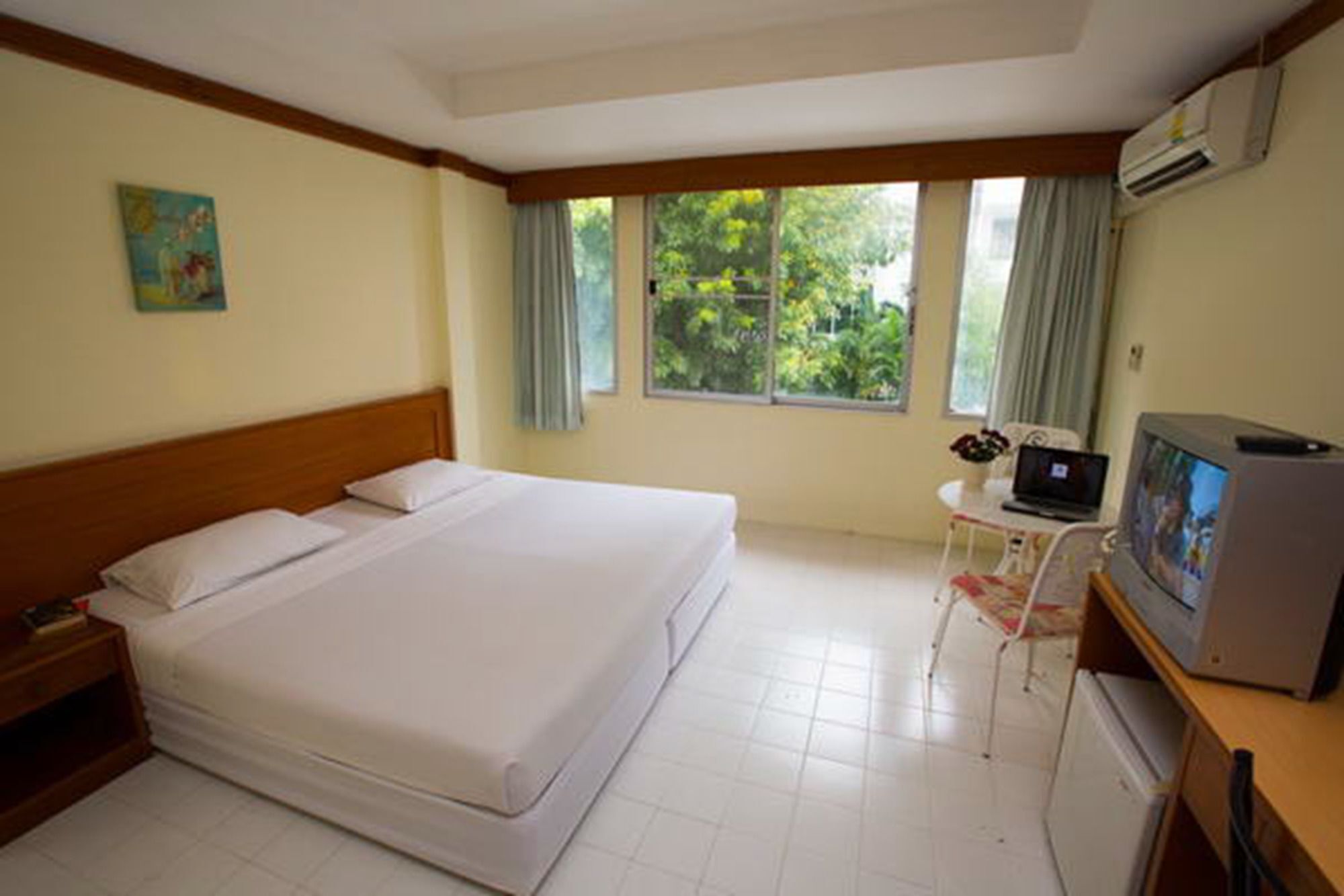 Oyo 320 Regent 2002 Guest House Phuket Extérieur photo
