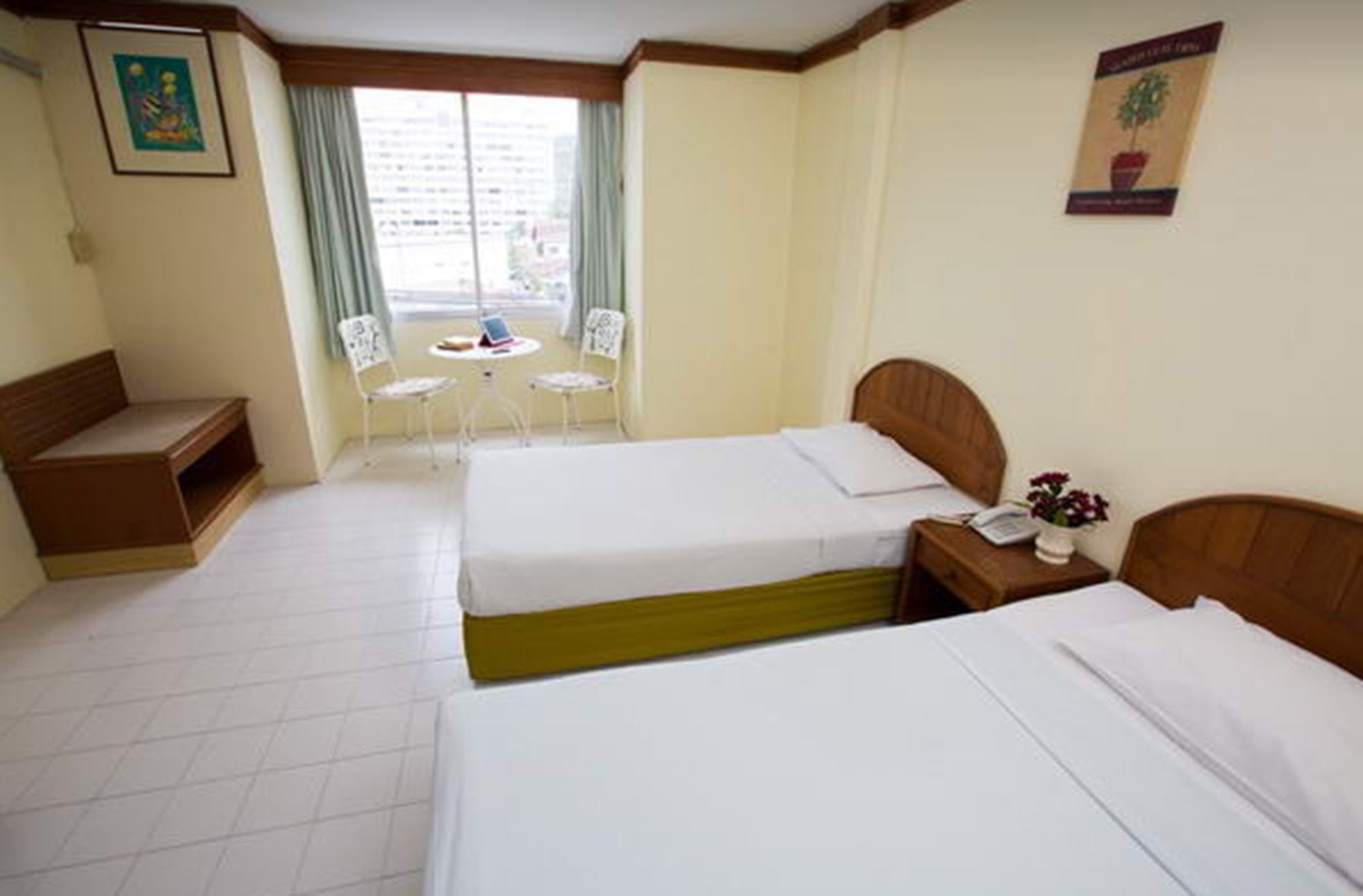 Oyo 320 Regent 2002 Guest House Phuket Extérieur photo