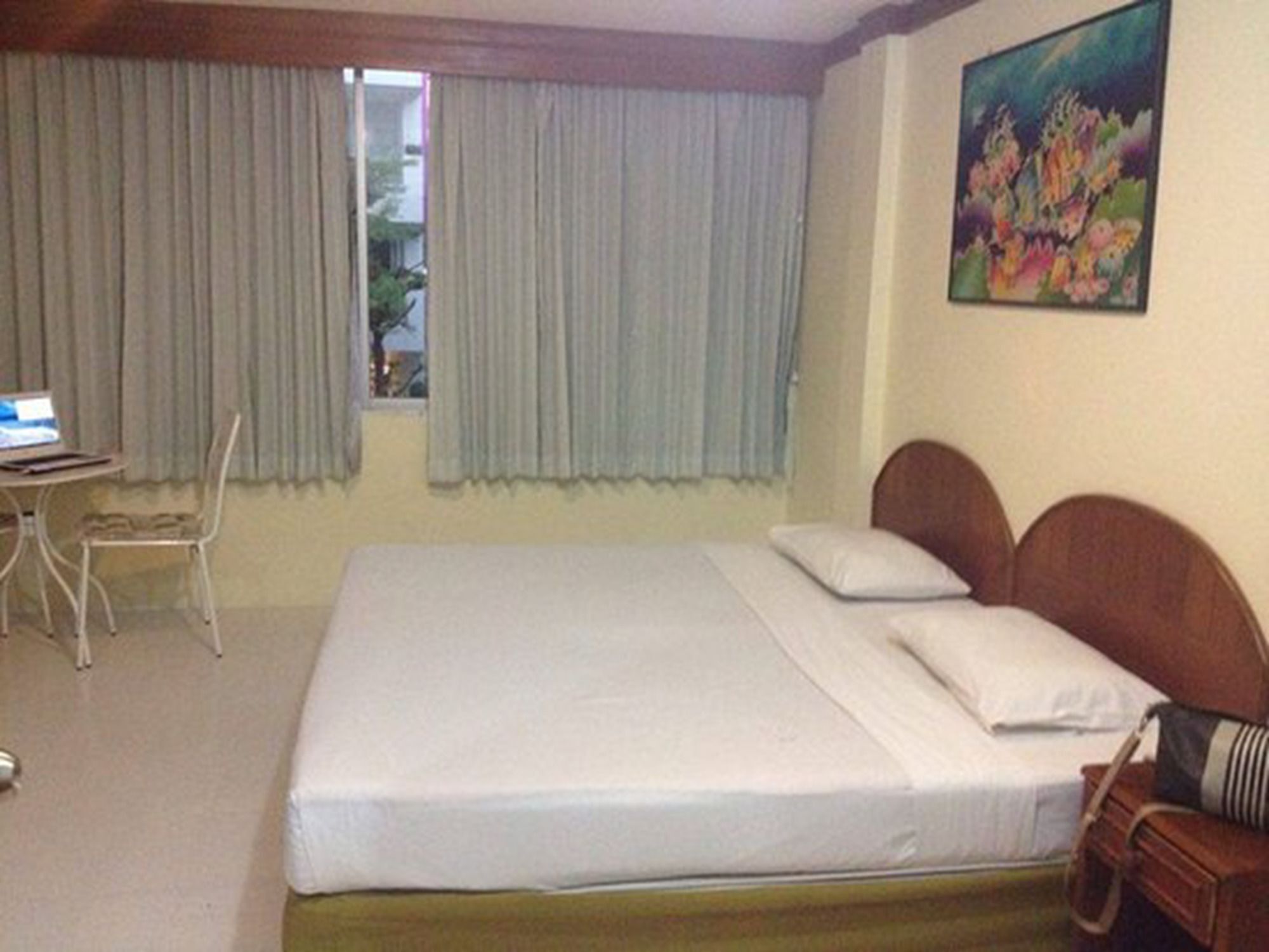 Oyo 320 Regent 2002 Guest House Phuket Extérieur photo